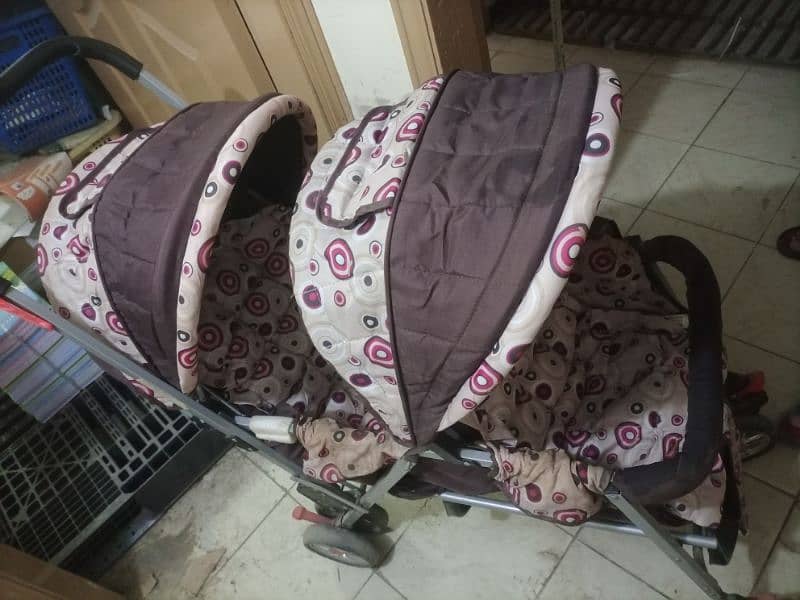 twin pram . double seat front back for 2 kids available 3