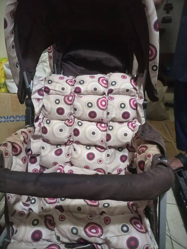 twin pram . double seat front back for 2 kids available 10