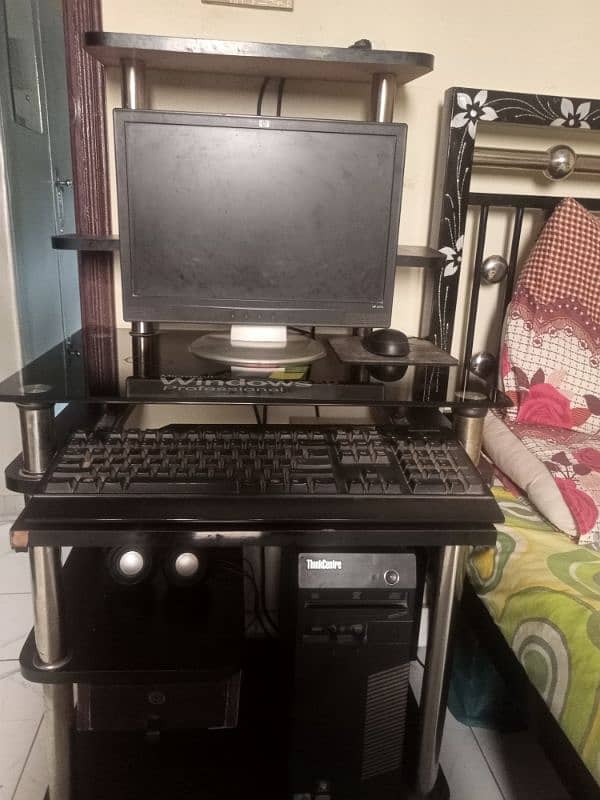 Computer with trolley 1