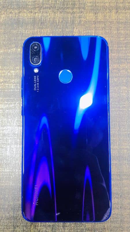 HUAWEI NOVA 3i 0