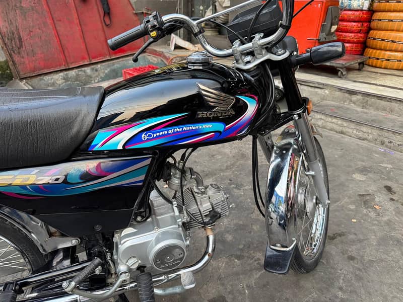 Honda 70cc 24 model scratchless condition fist honour 1