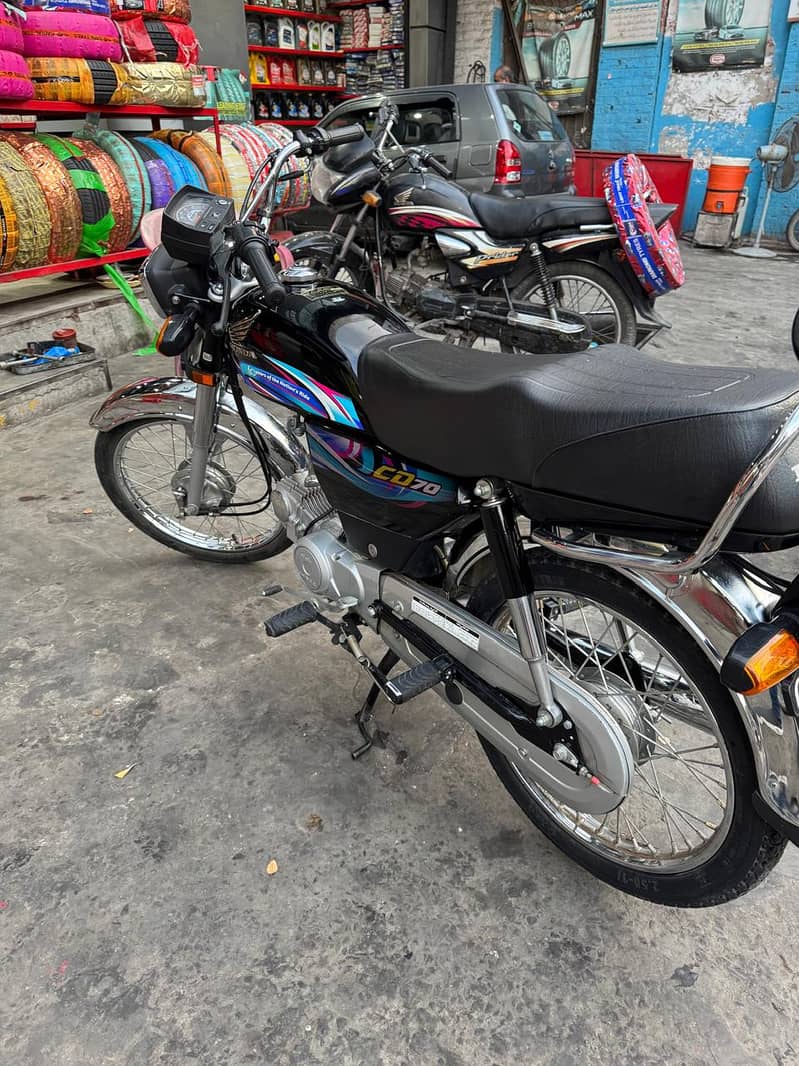 Honda 70cc 24 model scratchless condition fist honour 3