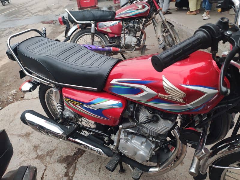 honda 125 bike 10/10 1