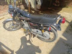 Honda cg 125  modal 16 black color