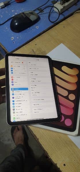 IPad Mini 6 / 64 GB / only Box 2