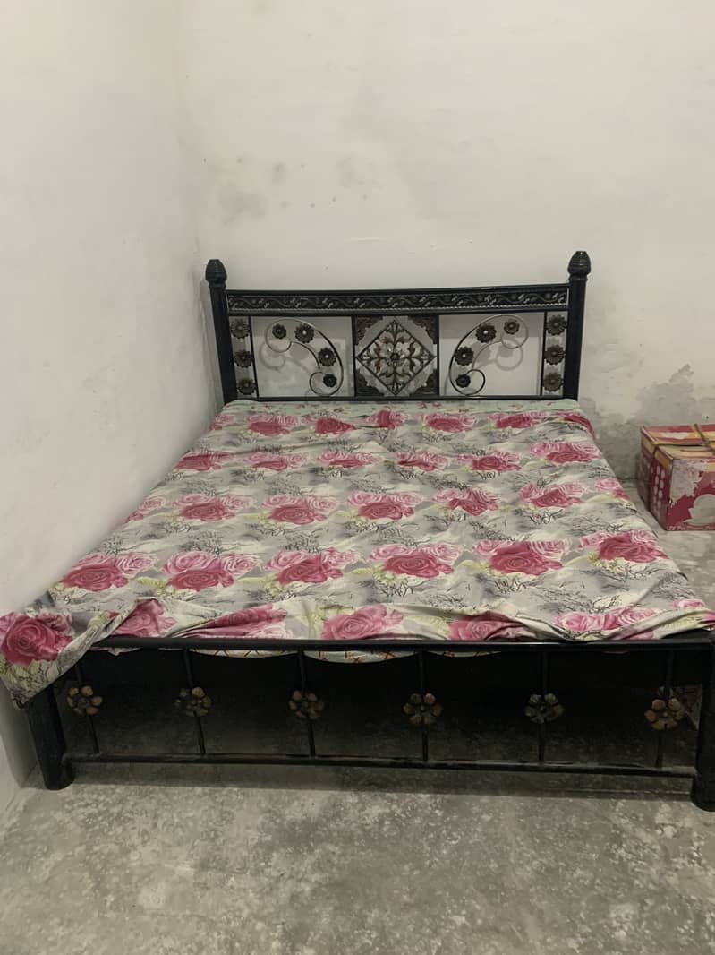 Iron bed 6*6 2