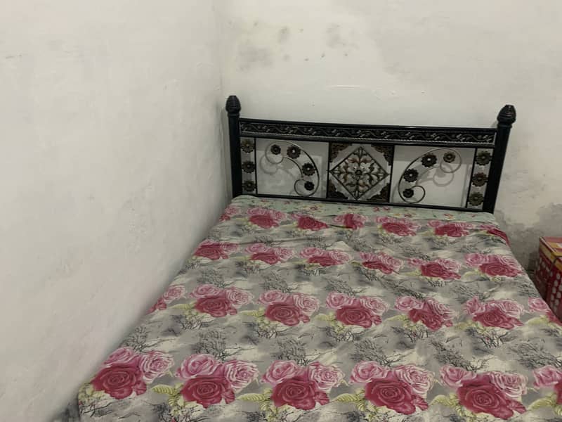 Iron bed 6*6 3