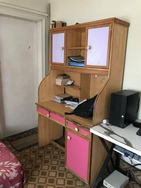 Bedroom set urgently for sale 4