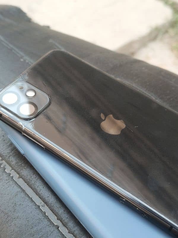 IPHONE 11 FOR SALE 4