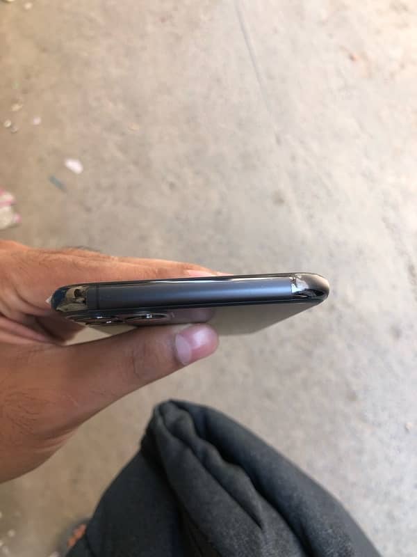 iPhone 11 Pro Max 256gb 03021409903 5