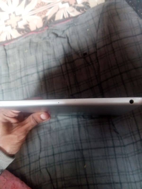 Ipad 9th generation 64gb 4