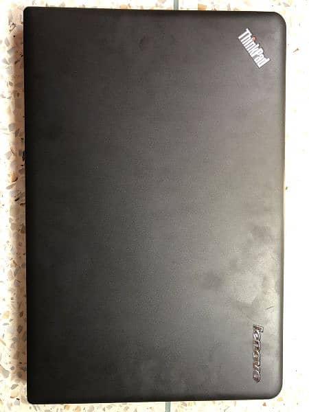 Lenovo i3 4th generation. . 4/128 gb with original charger 0