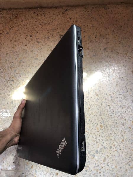 Lenovo i3 4th generation. . 4/128 gb with original charger 2