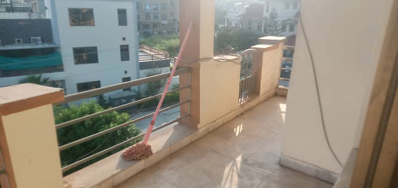 Flat For Urgent Sale G15/3 Islamabad 1