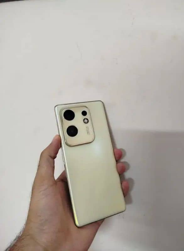 Infinix zero 30 8gb 256gb good condition complete Saman 5