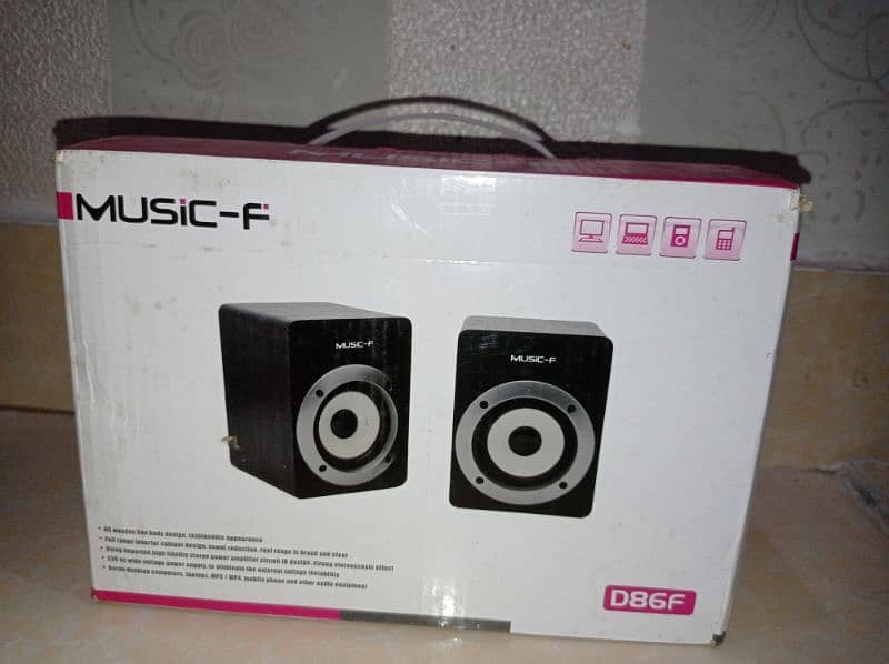 Computer speakers in new condition 0