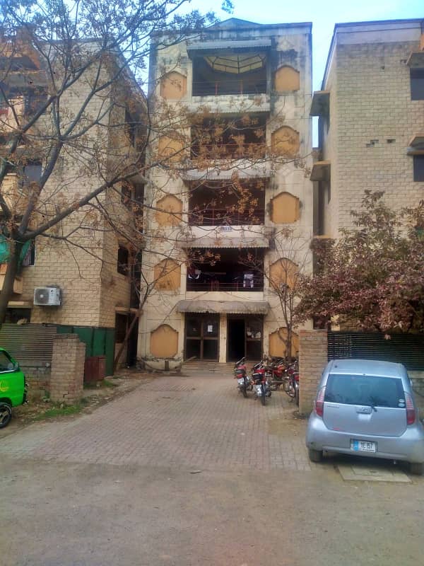 Flat For Sale Block 9 B 1 floor G15/4 Islamabad 14