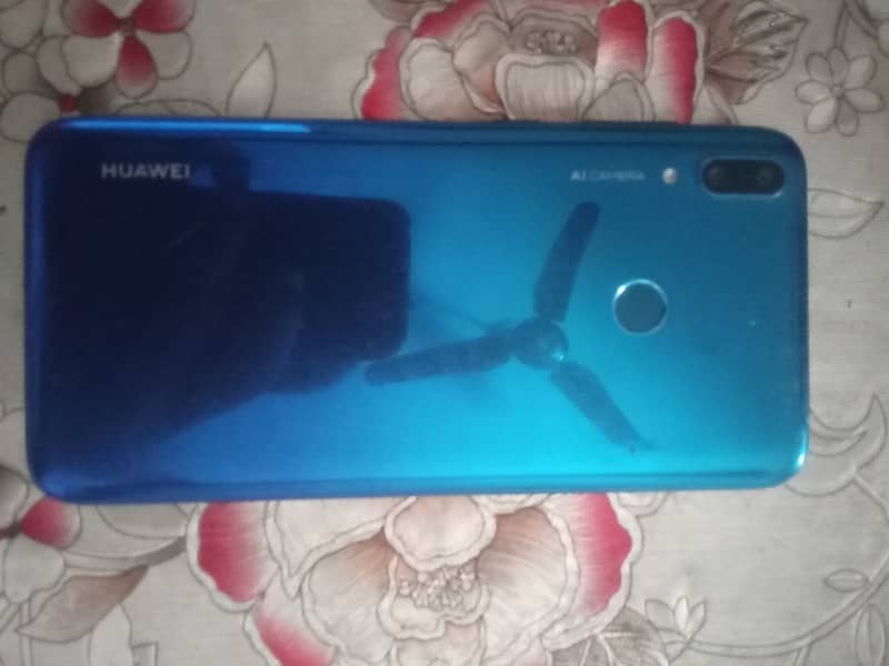 HUAWEI Y7 PRIME 2019 4