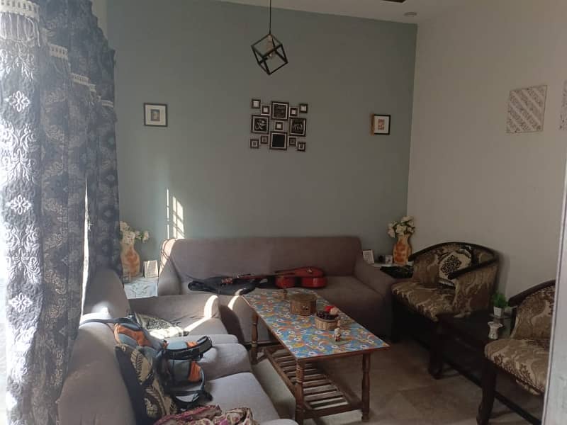 3 Marla 1st portion for Rent(madina Colony) 3