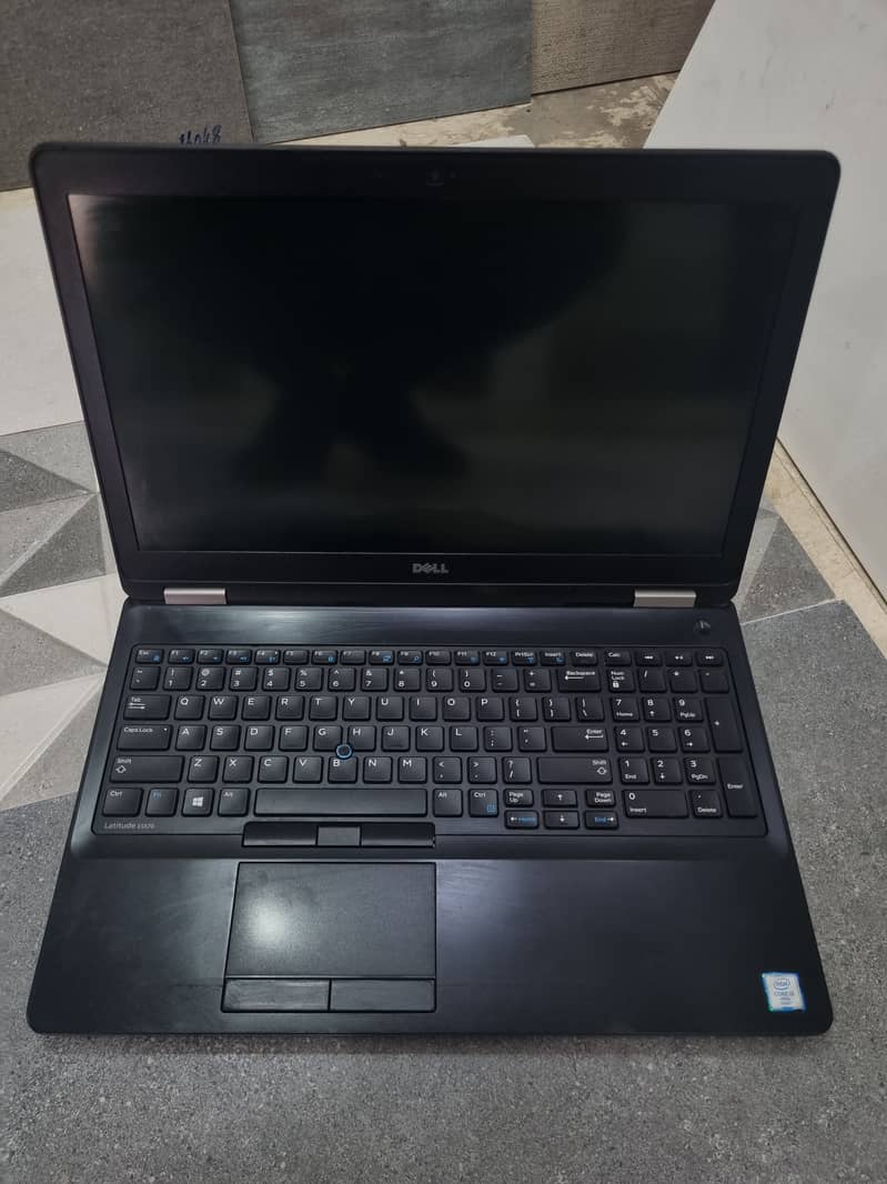 Dell Latitude E5570 8gb 256gb ssd 1