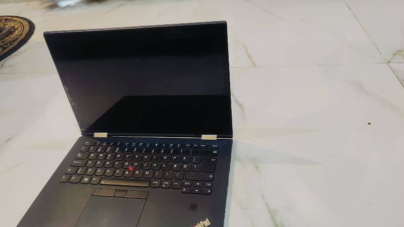 Lenovo ThinkPad X1 Yoga - 7th Gen Core i7 8250u Processor 16GB 2