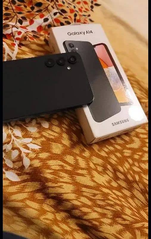 samsung galaxy A14  4/64gb 3