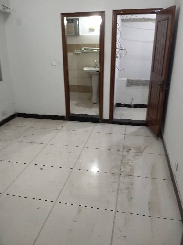 2 bed dd flat available for rent lift car parking Stand by gernator in gulshan 1