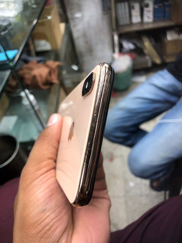 iPhone Xs max ( Non PTA ) 6