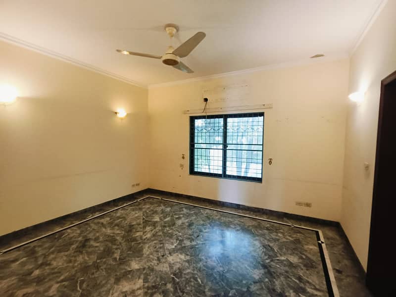 01 Kanal Beautifull House Available For Rent in DHA Lahore Cantt 1