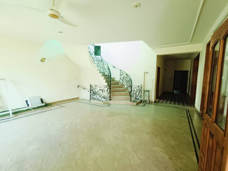 01 Kanal Beautifull House Available For Rent in DHA Lahore Cantt 23