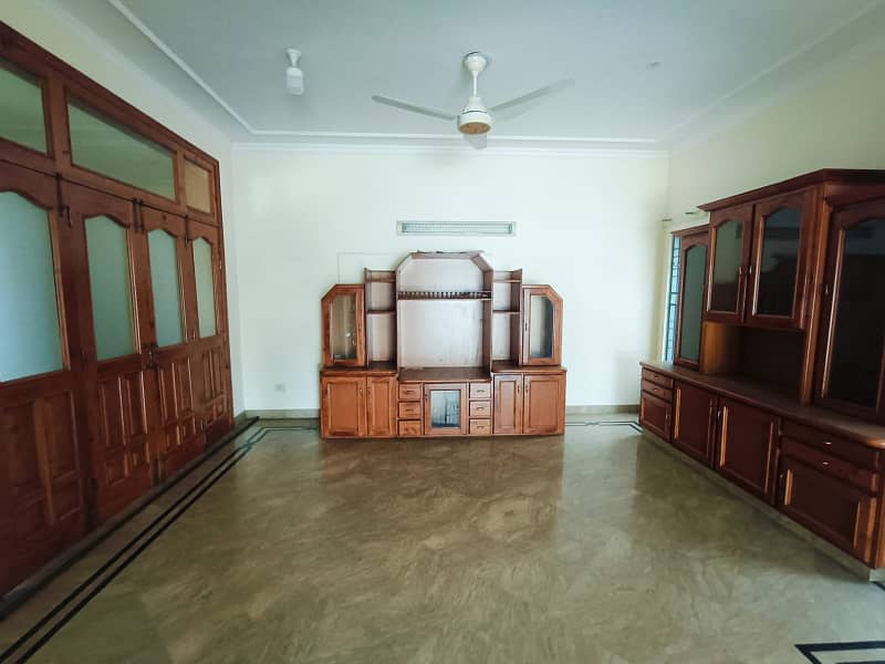 01 Kanal Beautifull House Available For Rent in DHA Lahore Cantt 25