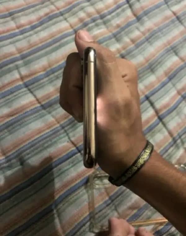 Iphone xs max PTA 3