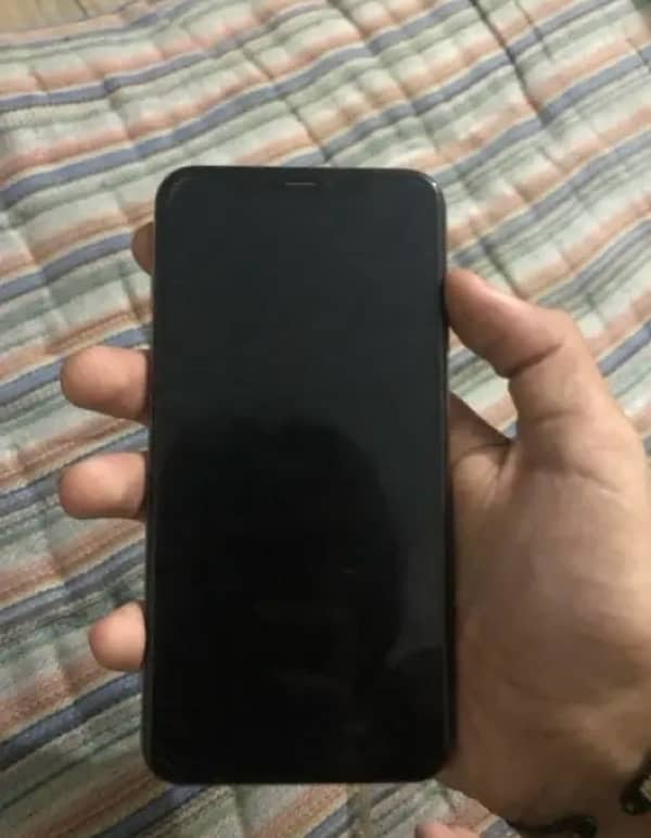 Iphone xs max PTA 5