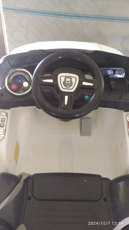 Kid Toy Car | White Colour | Condition 10/9 | Price Can be reduced 1