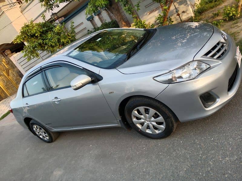 Toyota Corolla GLI 2011 13