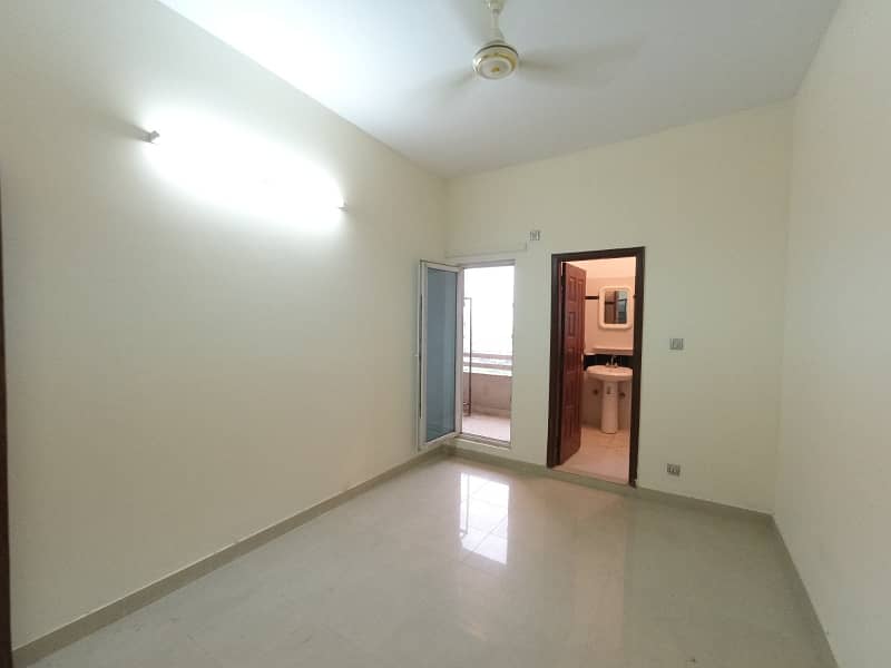 Flats For Sale 2 Bad And 3 G15 Markez Islamabad 12