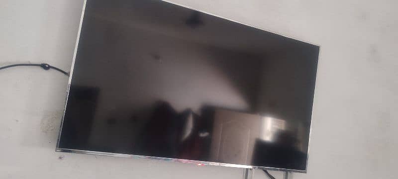 Sony OLED TV 43" Bazil Less slim Steel Body New Condation 2