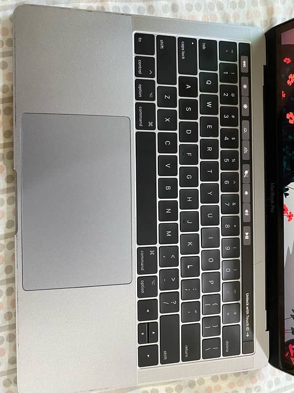 Macbook Pro 2017 13-inch with touch bar | 16/256 gb 2