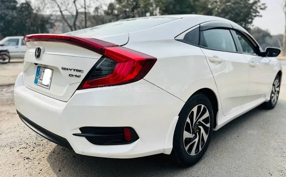 Honda Civic Oriel 2019 1.8 i-VTEC CVT / Civic 2019 3