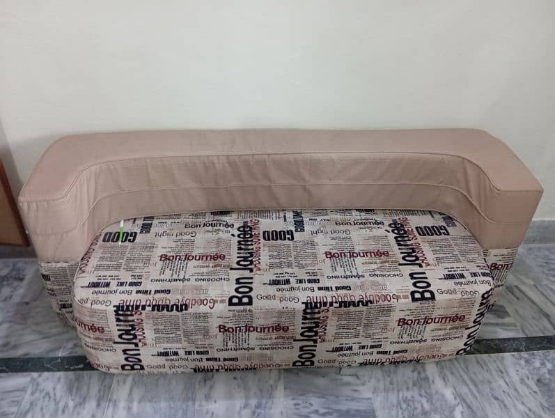 5 seater sofa 1 dewan 2 leather sofa 1 sofa combad 1 set of table 9