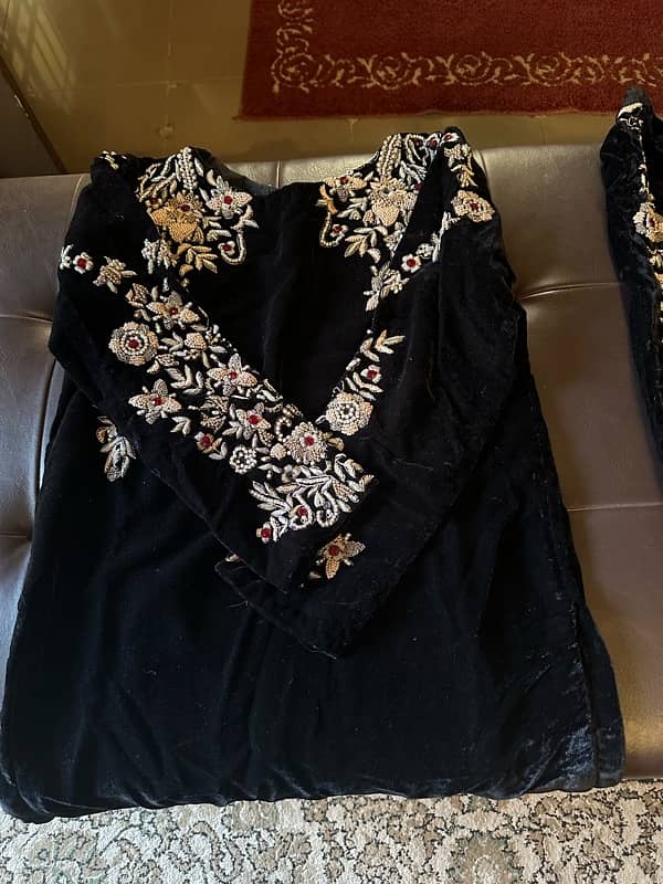 beautiful black dress only worn once 2