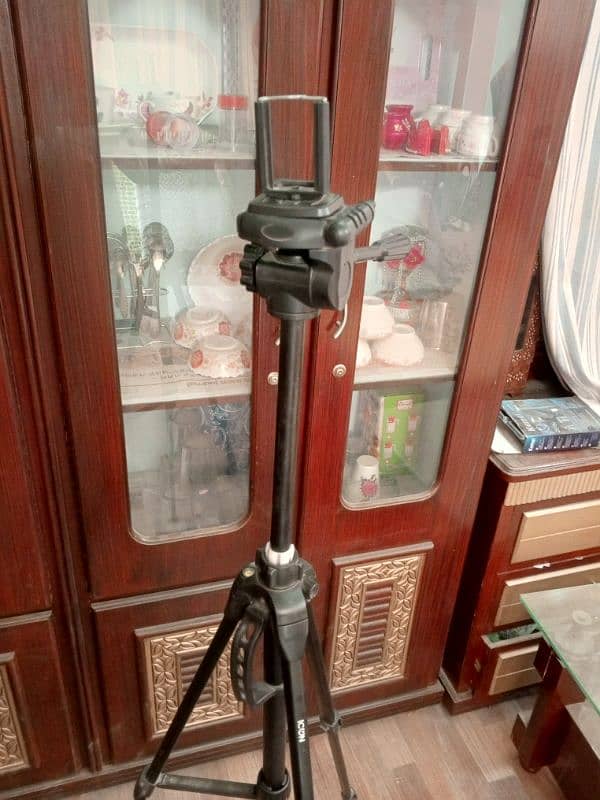 Professional Tripod DSLR And Mobile Phone Stand 3