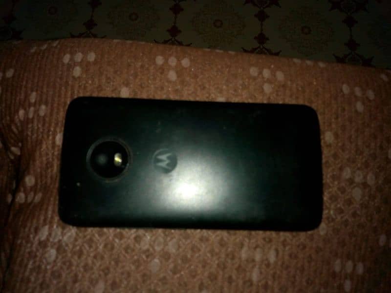 MOTO E4 GOOD CONDITION 5