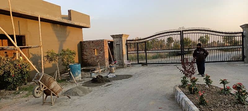 8 kanal farmhouse society Lahore green badian road 4