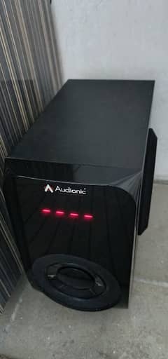 AUDiONiC 0