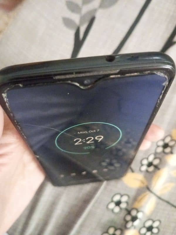 Motorola  one macro. ram 4.64. dabl sim pta pproved all ok set hai 5