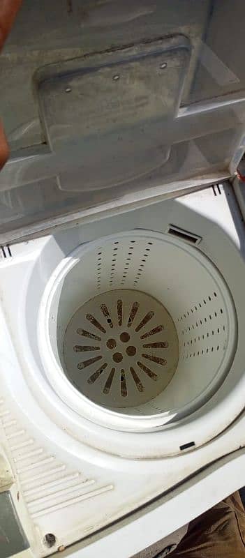 kenwood cyclon washing machine 3