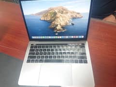 Macbook pro 2017 Core-i5 3.1Ghz 8GB 512GB Lush condition+original box