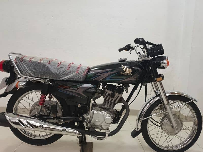 Honda CG 125 2023 Model 3