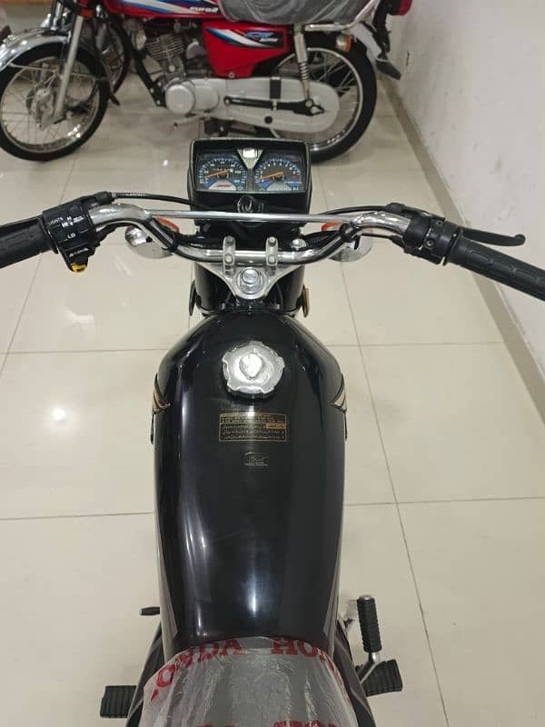 Honda CG 125 2023 Model 4